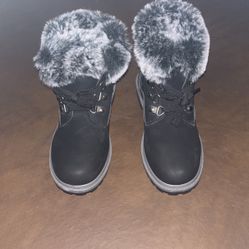 Boots Size 4