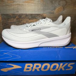 Brooks Revel 9