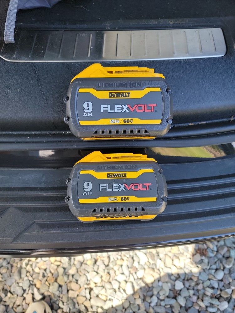 2... DEWALT 20/60V FLEX VOLT BATTERY LIKE NEW