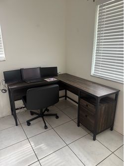 MOVING SALE! L Shaped Rustic Desk - Like New