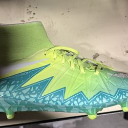 Hypervenom Phantom ll FG size 8.5 