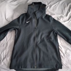 White LV Windbreaker for Sale in Eagle Point, OR - OfferUp