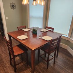 5 Piece Dining Set With Built-in Leaf 