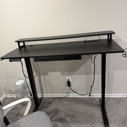 Automatic Standing desk with LED