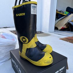 Firefighter Rubber Boots – Size 6 (SABER / Croydon)