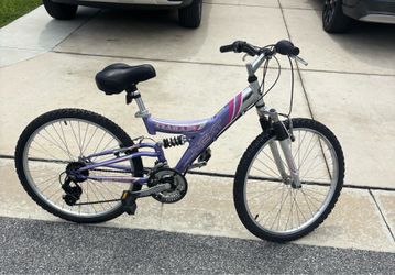 24 inch Girls Mountain Bike