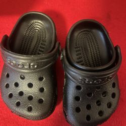 Baby Crocs ! Size 2/3c