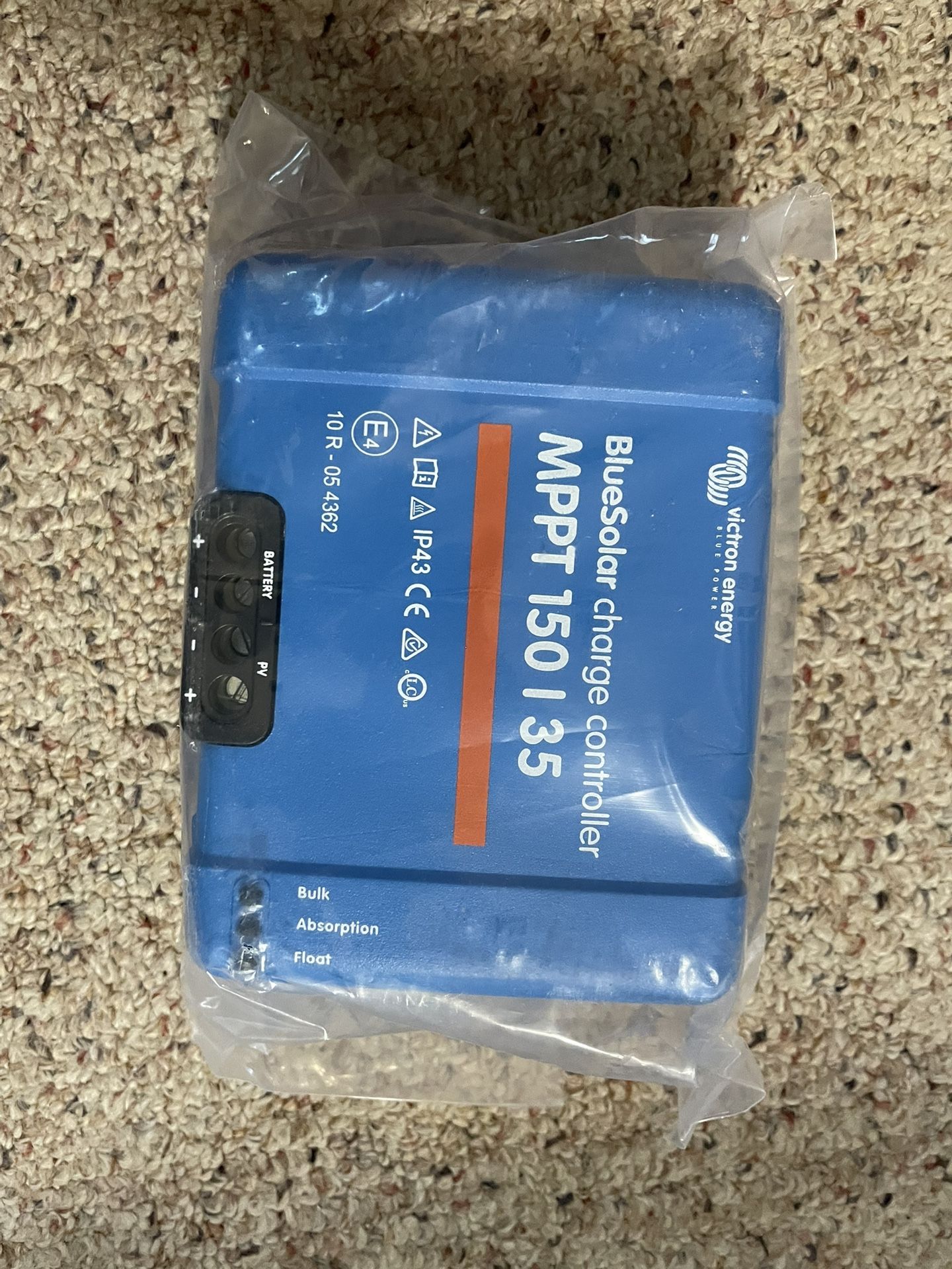 Victron Energy MPPT 150/35 Smart Solar Charge Controller(USED)
