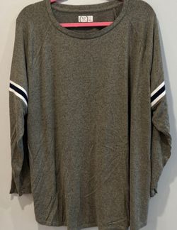 Size 2 Women's Maurices 24/7 Heathered Olive green Top