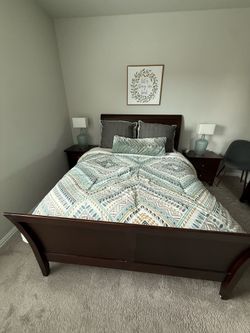 Queen bedroom set