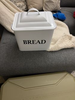 Farmhouse White Metal Bread Box