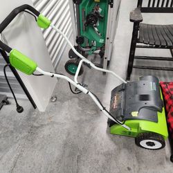 Greenworks 10 Amp 14” Corded Electric Dethatcher (Stainless Steel Tines)