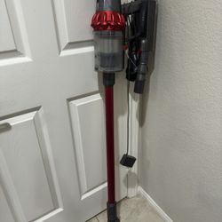 Dyson Vacuum 