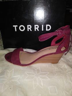Torrid mini wedge size 9.5