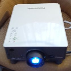 Panasonic Dlp 3500 Projector 