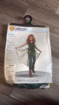 Pretty poison Ivy costume