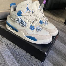 Jordan 4 