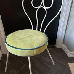 Vintage Wrought Iron Parlor Chair Heart Shape 