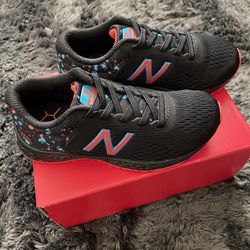 New Balance Kid Shoes (Size: 11)