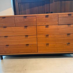 Danish Modern  Chest/Dresser w/ 10 Drawers