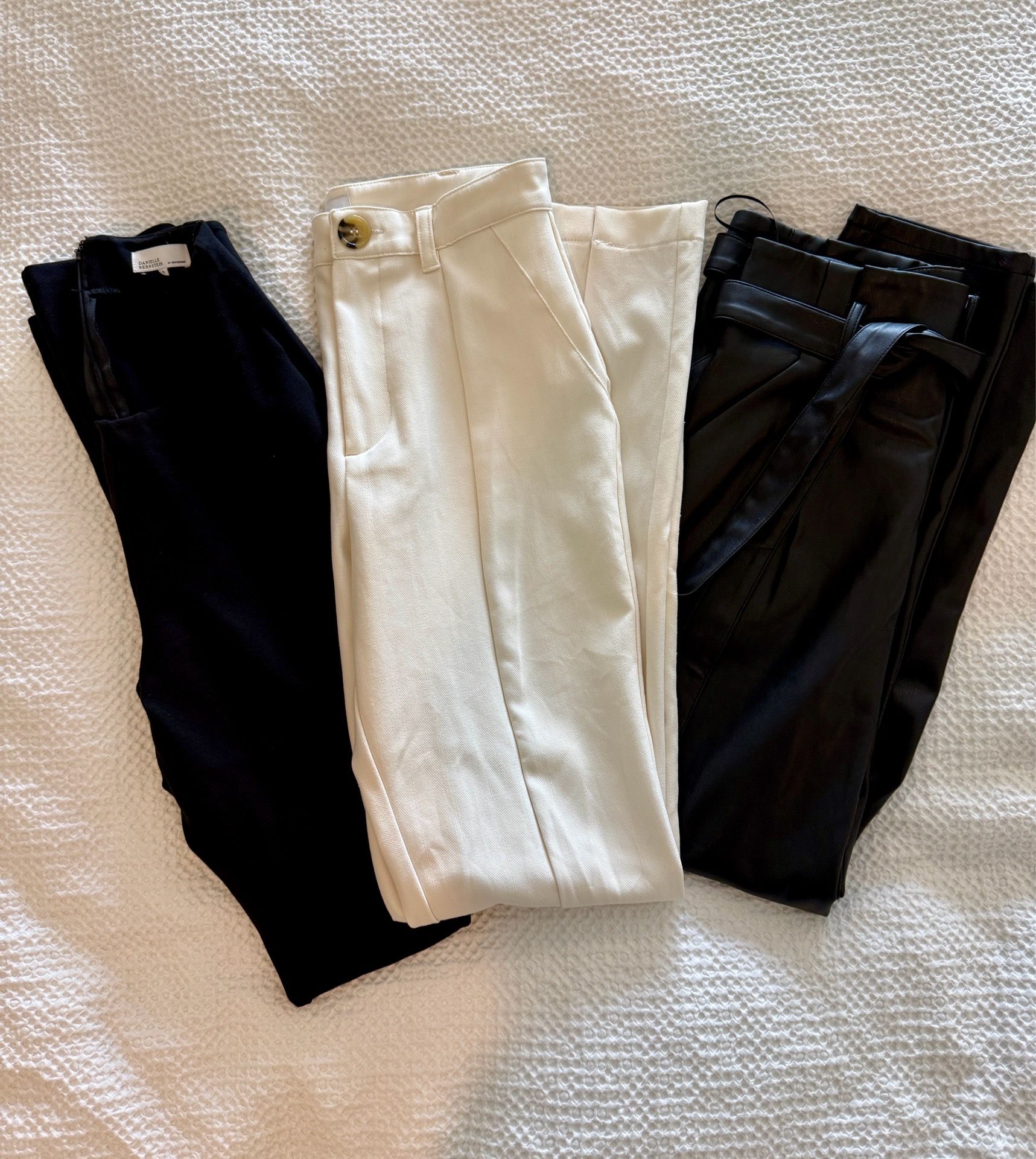 Women’s pants (3 pairs)