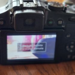 Lumix Great Camara F-28 25-600 140dls
