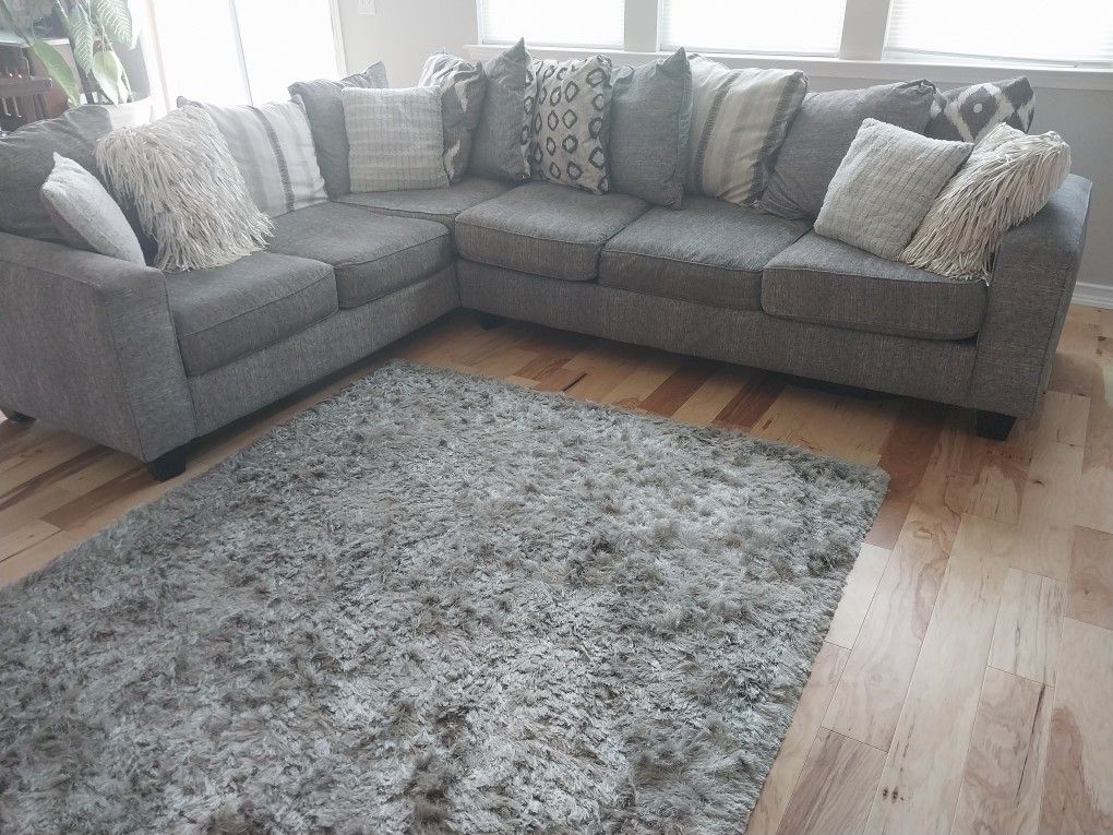 Black & White Sectional
