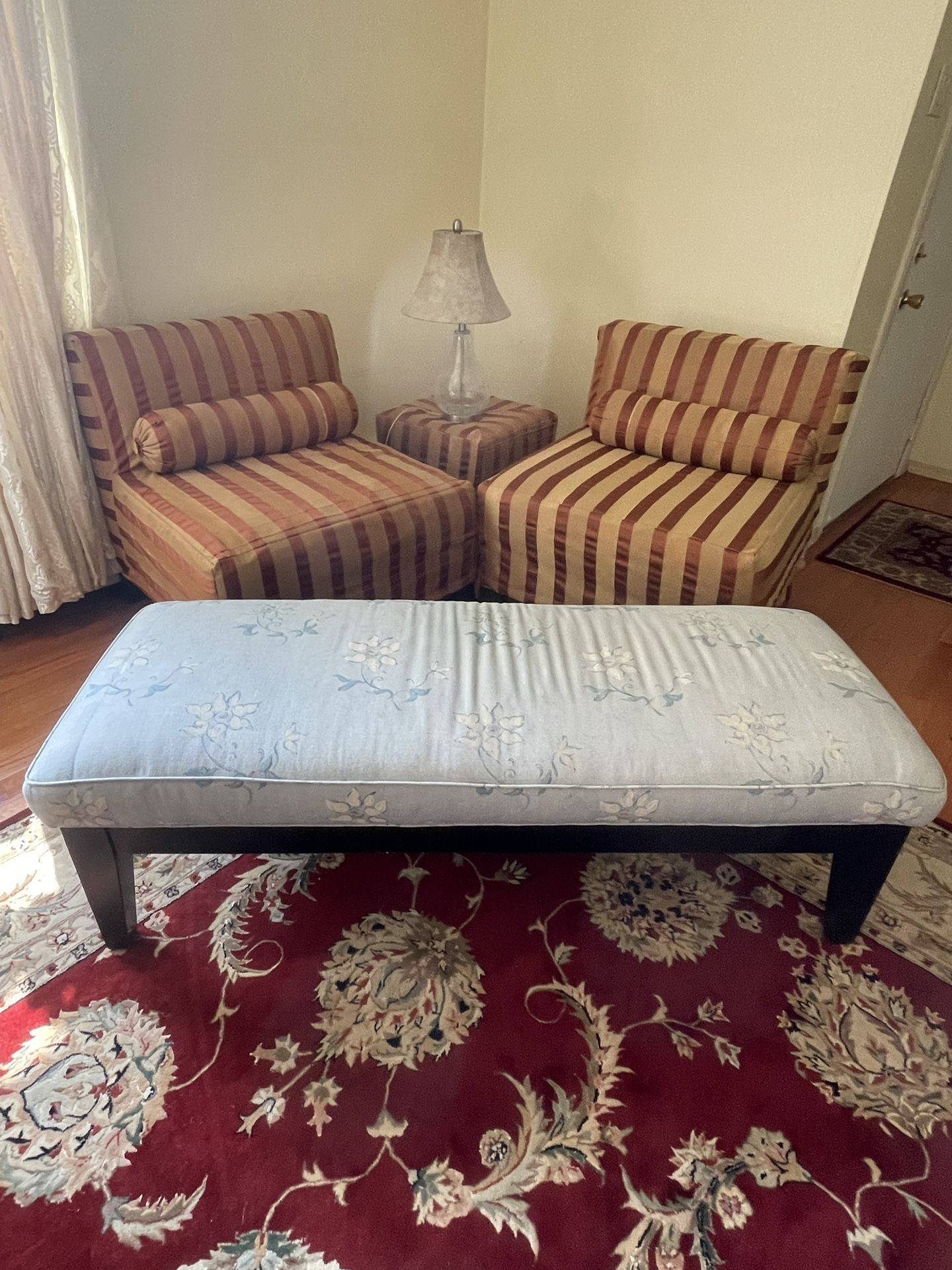 Ottoman, Bench, 2 Slippers Chairs And Lamp