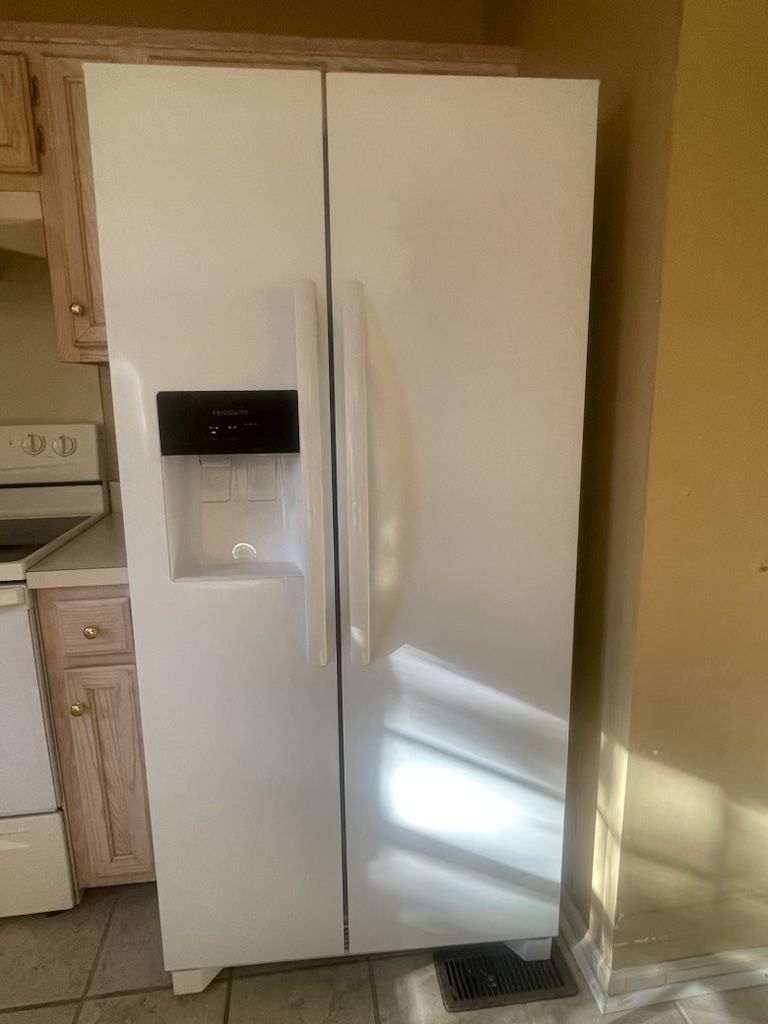 Frigidaire Refrigerator And dishwasher 