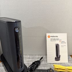 Motorola MT7711 Cable Modem + AC1900 WiFi Router (Xfinity Voice Compatible)