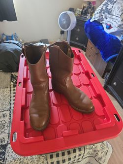 Red wings boots