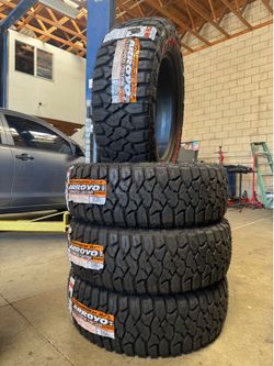 275/65/20 Arroyo RT NEW TIRES MOUNTED AND BALANCED INCLUDED