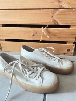 Vince leather sneaker