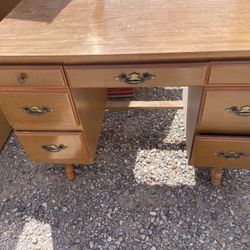 Early American desk $150