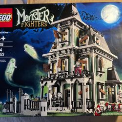 LEGO Monster Fighters: Haunted House (10228)