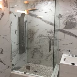 Frameless shower