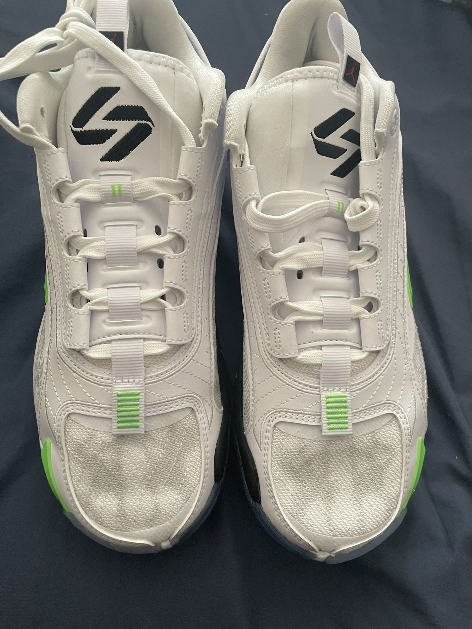 Jordan Luka Basketball Shoes
