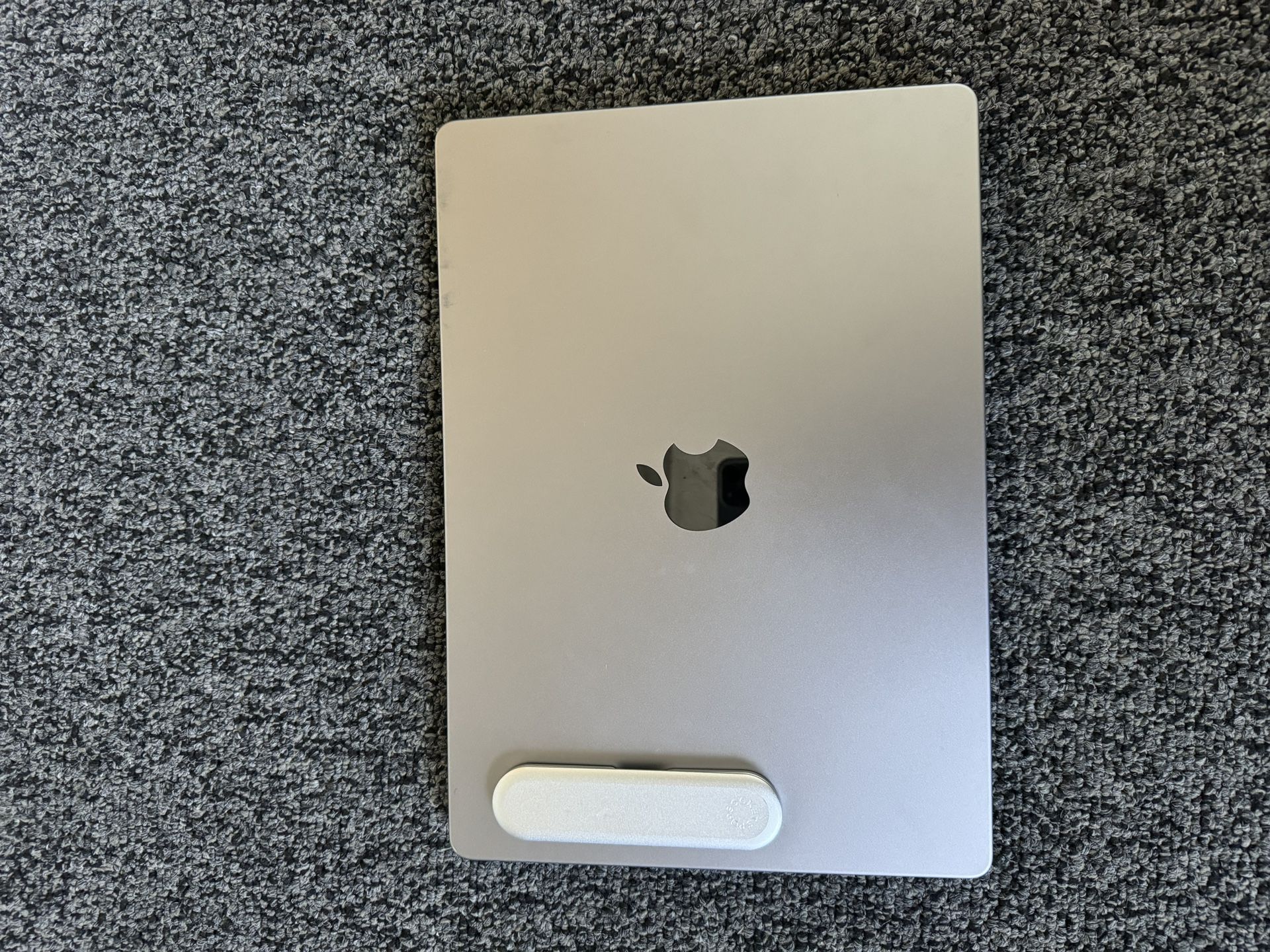 Selling My Apple Macbook Pro M1 