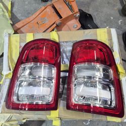 2022 Dodge Ram 2500 Tail lights 