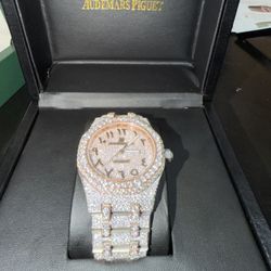 Iced Out Vvs Moissanite Ap