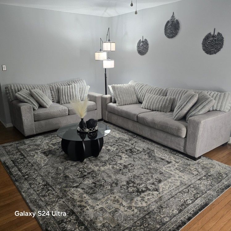 Gray 2-Piece Sofa Set – Excellent Condition