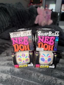 Needoh snowball or Needoh skull cat