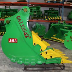 Excavator CAT 325 Bucket Rock Heavy Duty 42-inch width. Without the Pins