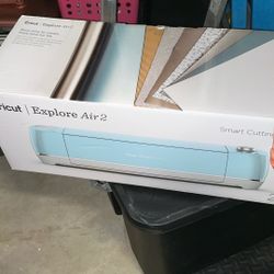 Cricut Explore Air 2 BRAND NEW NEVER OPENED STILL SEALED 