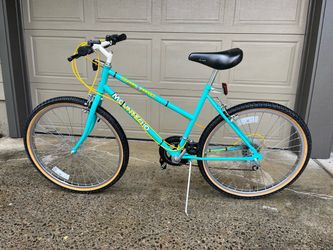 Huffy Mount Echo 15-Speed Mountain Bike