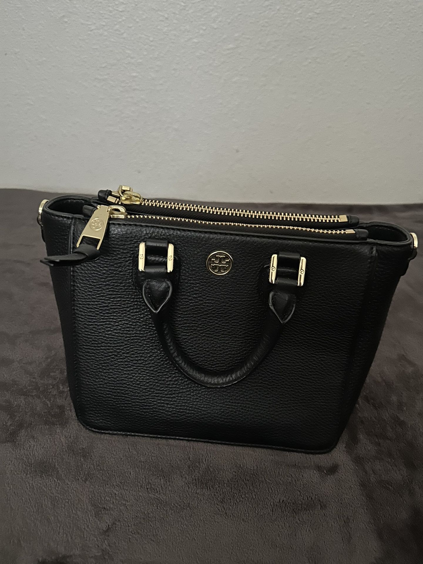 TORY BURCH (ROBINSON PEBBLED LEATHER) TOTE BAG