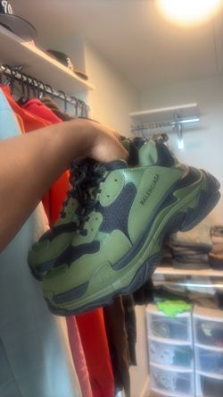SIZE 42 BALENCIAGA
