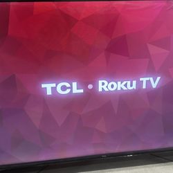 TCL ROKU TV 43”