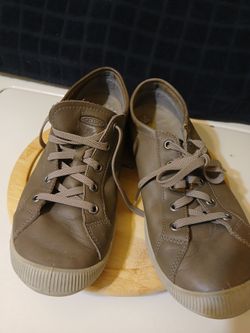 Women's Keen Lorelei leather sneaker size 8 1/2
