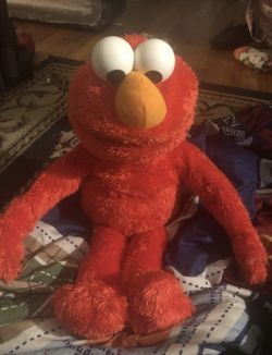 Hug me Elmo
